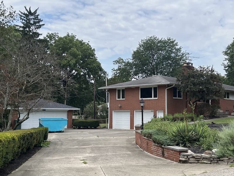 Estate cleanout dumpster rental for clearing a family home in Columbus Ohio