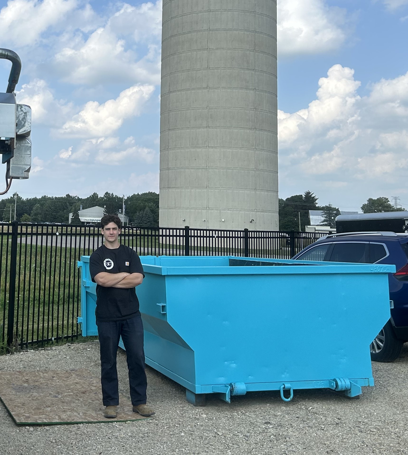 14 yard dumpster rental size comparison - perfect for residential projects in Dublin, Ohio